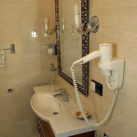 فندق Zum Heiligen Geist 4*