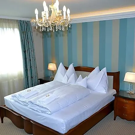 فندق Zum Heiligen Geist 4*