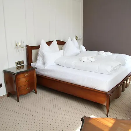 Zum Heiligen Geist 호텔 4*