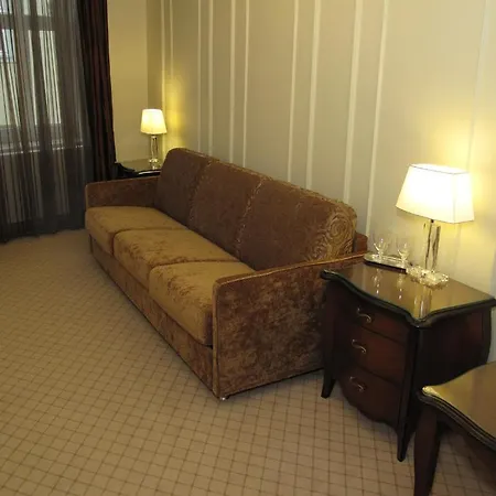 Zum Heiligen Geist Hotel 4*