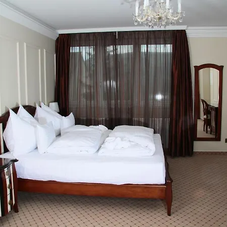 Otel Zum Heiligen Geist 4*