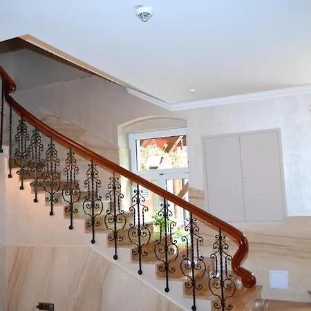 Zum Heiligen Geist 호텔