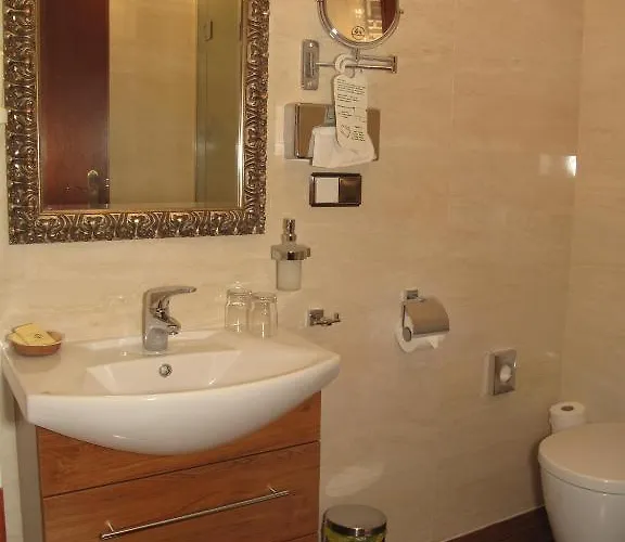 Hotel Zum Heiligen Geist 4*